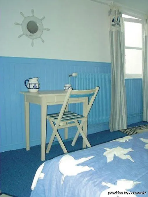 Hotel Des Arceaux Бейонн