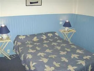 **  Hotel Des Arceaux Бейонн Франция