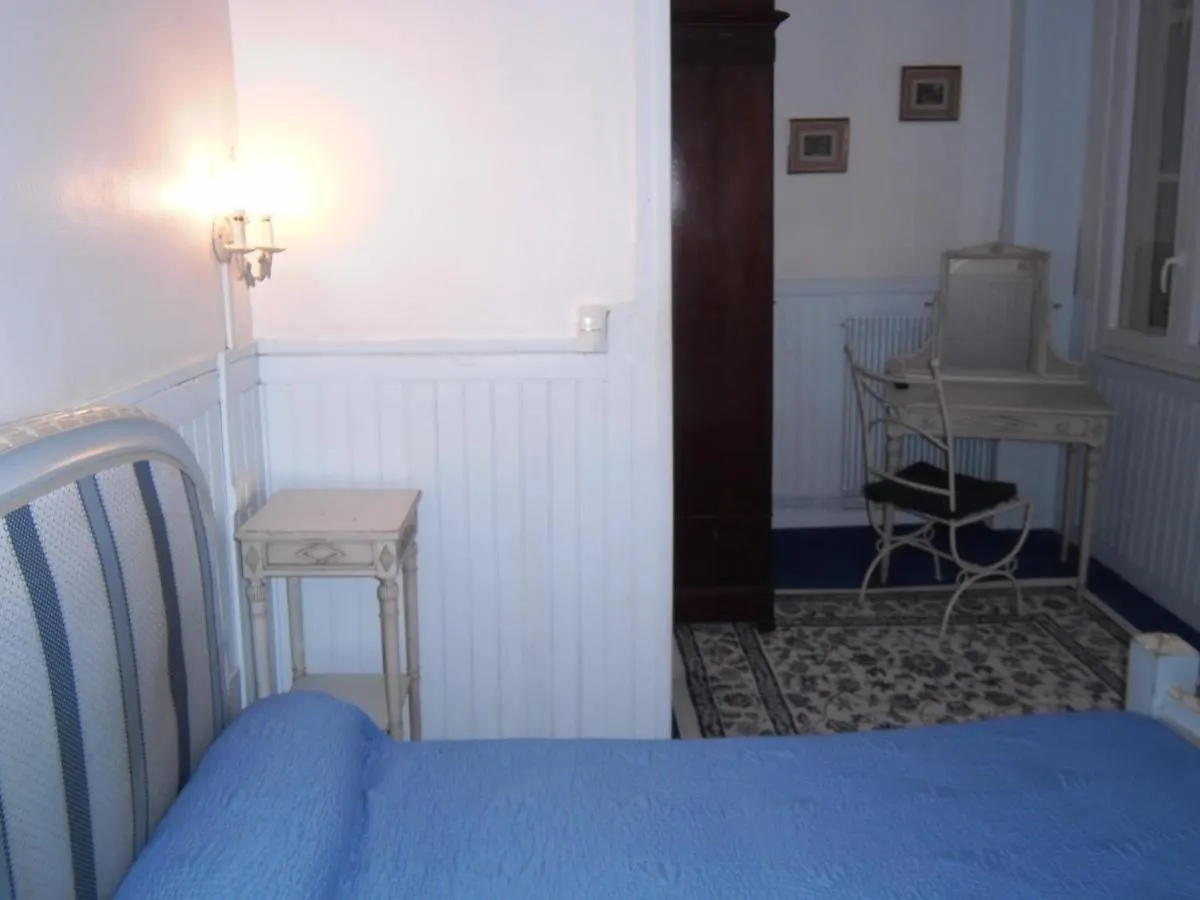 Hotel Des Arceaux Бейонн